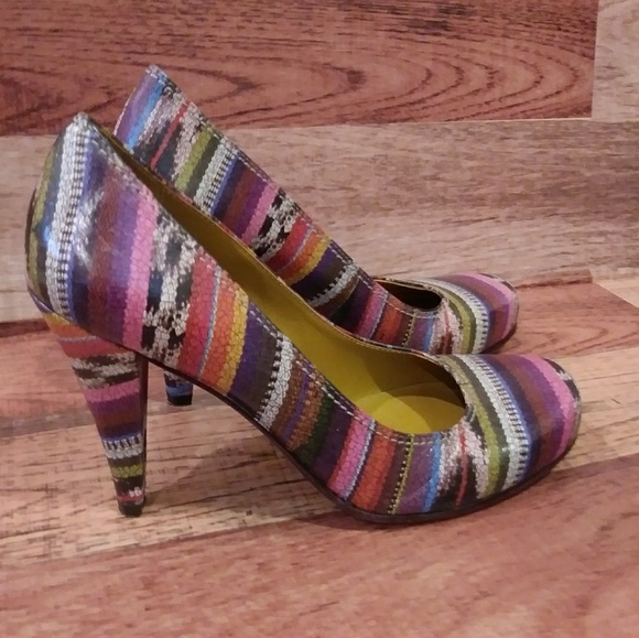 Vince Camuto Shoes - *SALE PRICE*Vince Camuto Imagine size 8*
